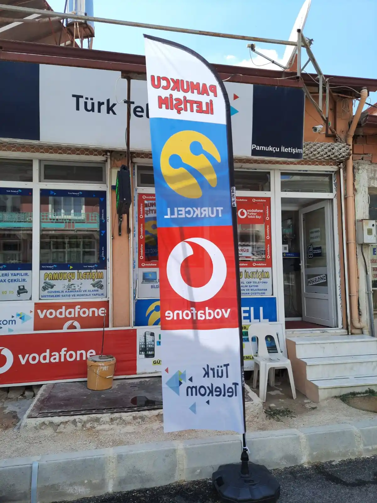 Cep Telefoncu Olta Bayrağı-44
