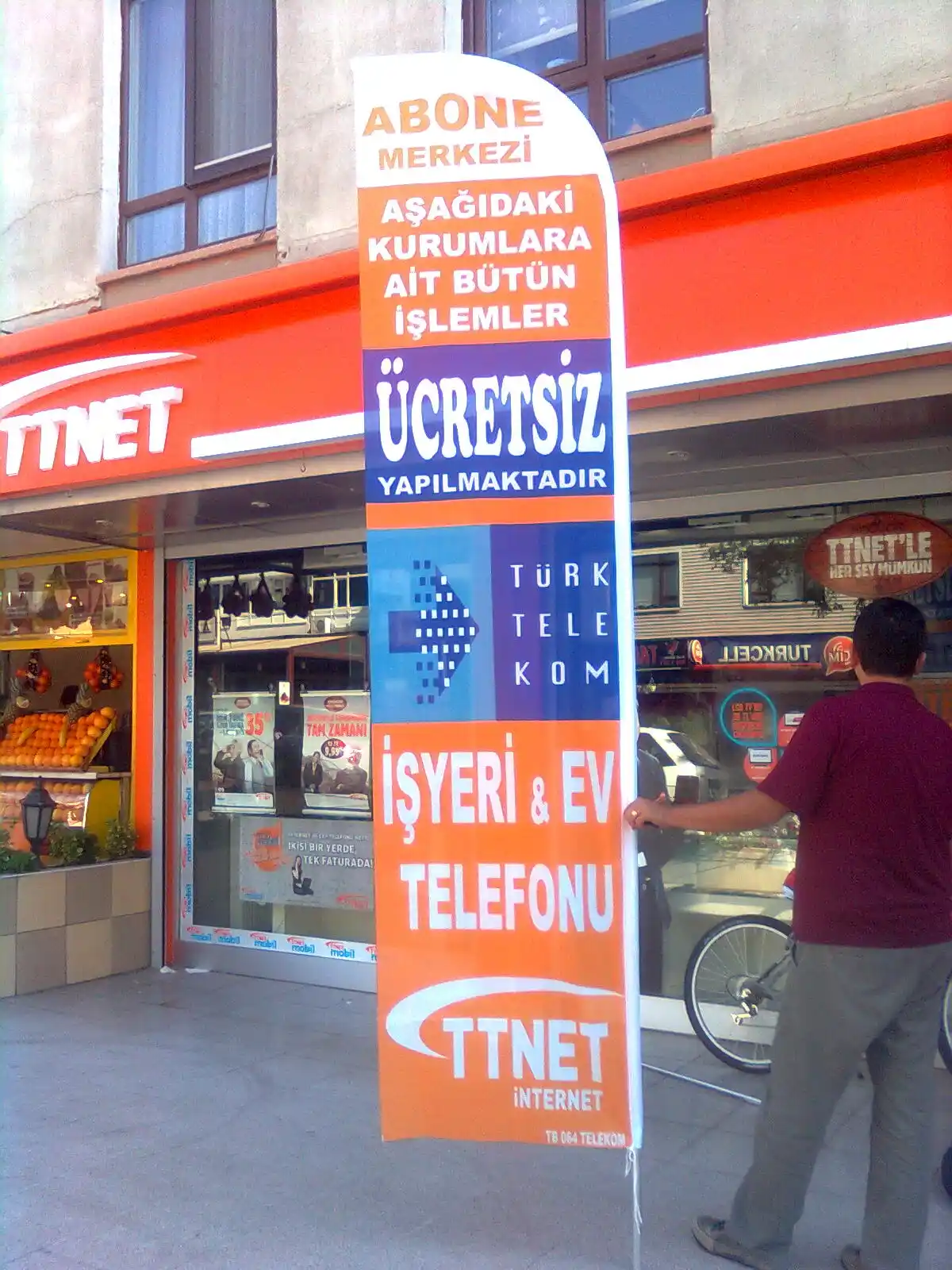 Cep Telefoncu Olta Bayrağı-7